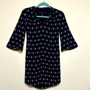 White House Black Market black/white geometric 3/4 sleeve v-neck Dress Size 00